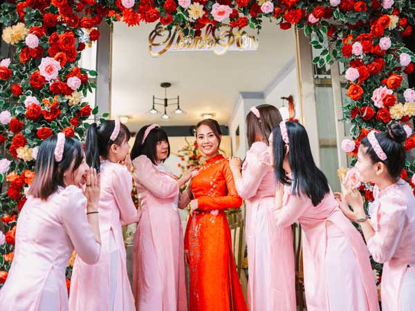 Giải mã giấc mơ thấy đám cưới của người lạ chi tiết