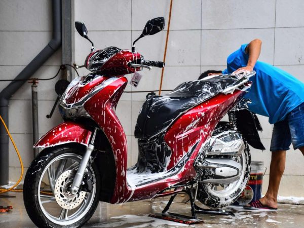 Giải mã điềm báo kỳ lạ khi nằm mơ thấy rửa xe