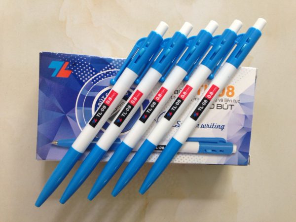 Chiêm bao thấy bút viết ra những chữ đẹp
